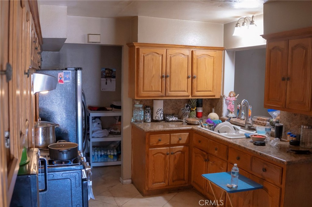 1600 N Chester Property Photo 16