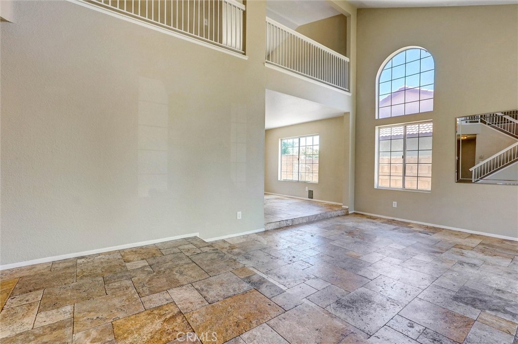 3121 Crowne Drive Property Photo 8