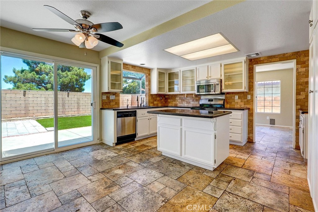 3121 Crowne Drive Property Photo 12