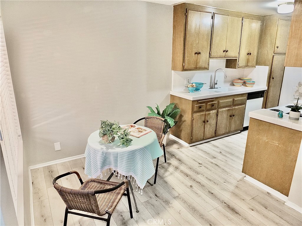 545 Chestnut Avenue 203 Property Photo 9