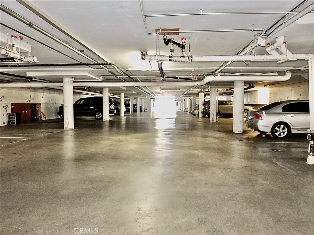 545 Chestnut Avenue 203 Property Photo 18