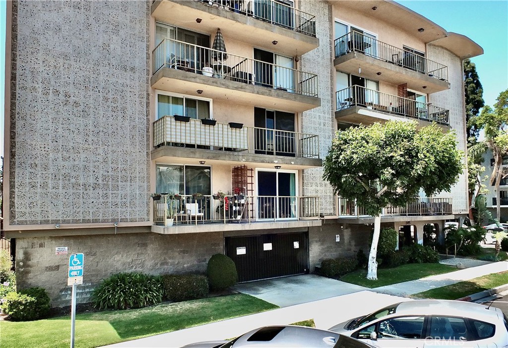 545 Chestnut Avenue 203 Property Photo 20