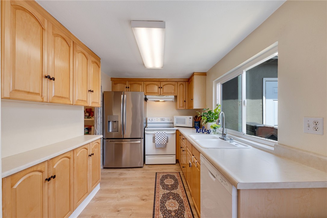 4792 Larwin Avenue Property Photo 9