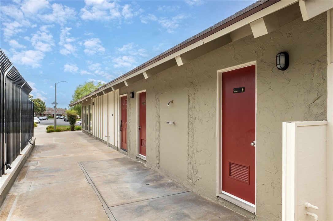 4792 Larwin Avenue Property Photo 31