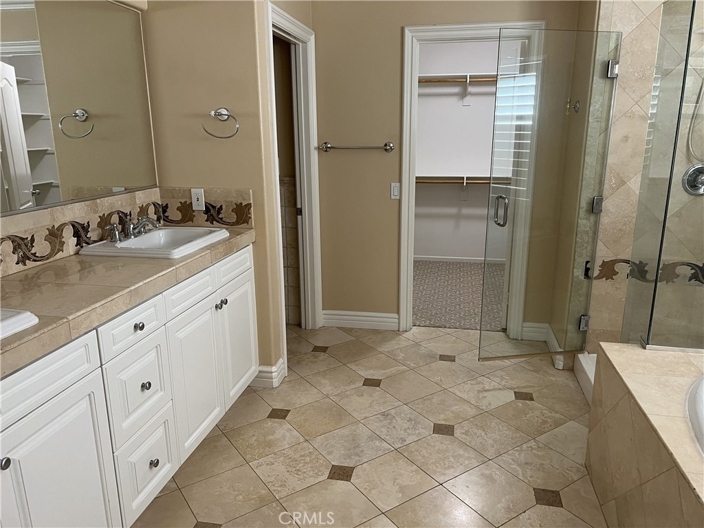 45009 Oakford Court Property Photo 8