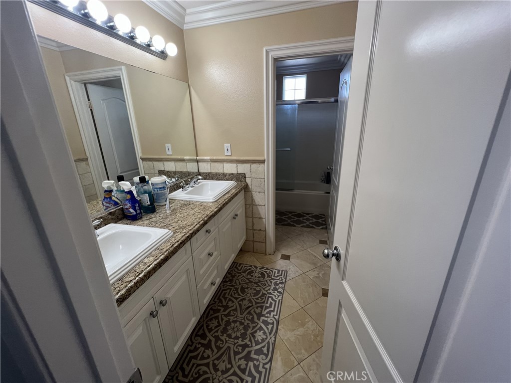 45009 Oakford Court Property Photo 17