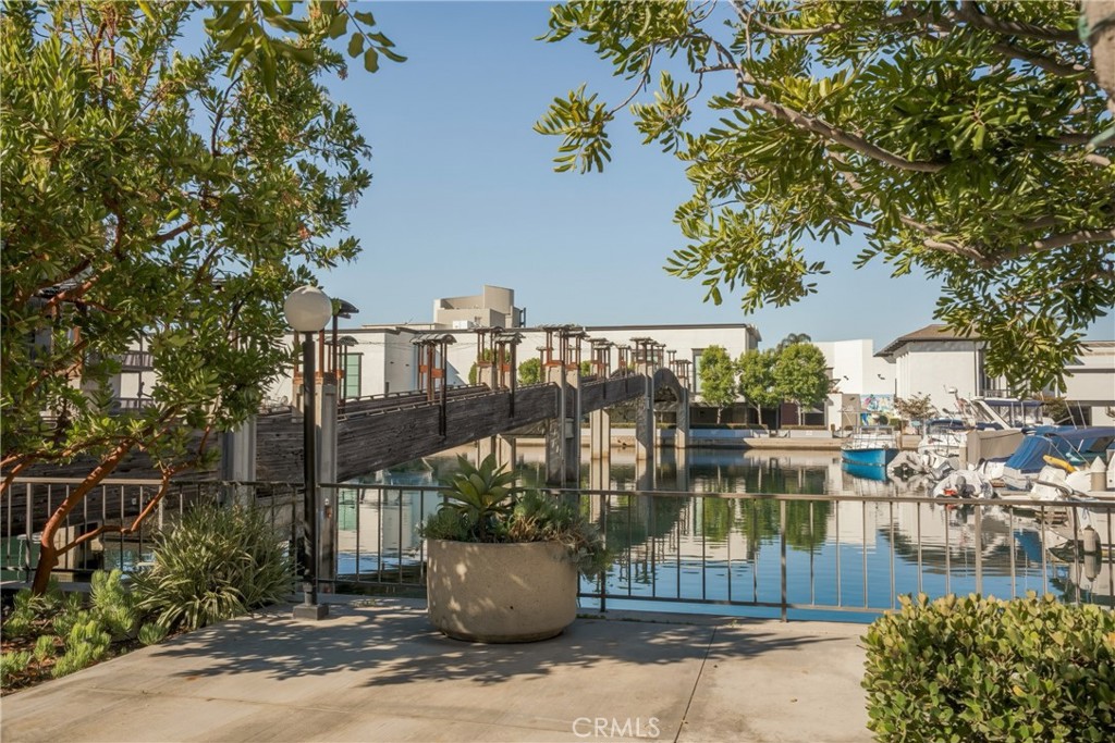 7234 Marina Pacifica S Property Photo 32