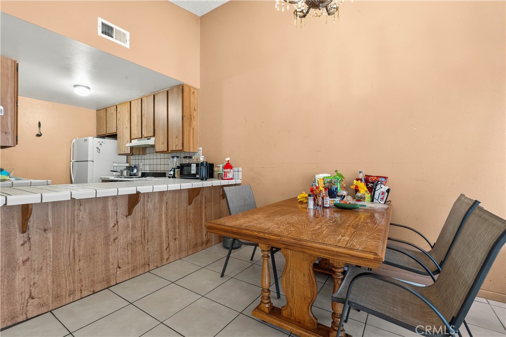 1105 Monroe Property Photo 6