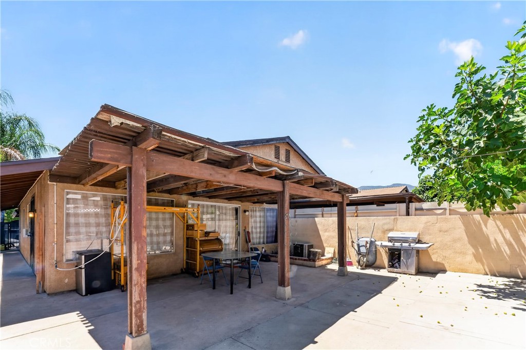 1105 Monroe Property Photo 12