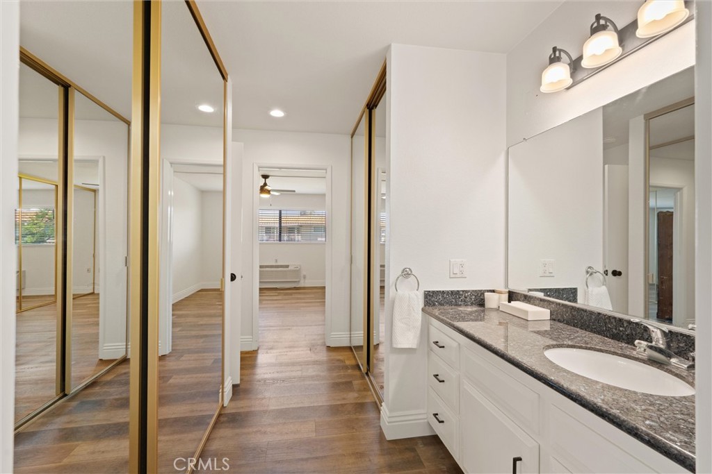 2389 Via Mariposa W 2a Property Photo 14