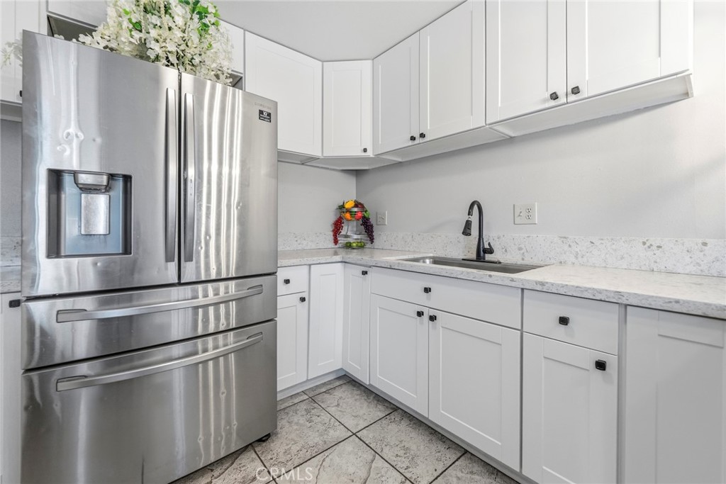 961 Park Property Photo 3
