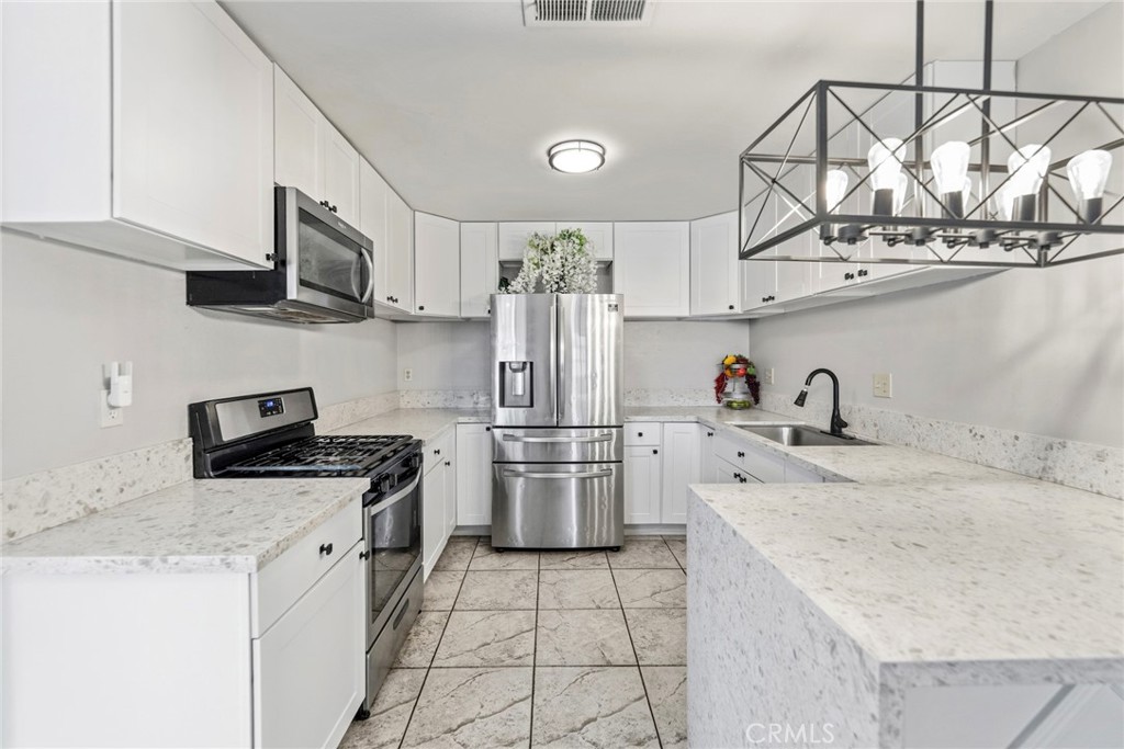 961 Park Property Photo 5