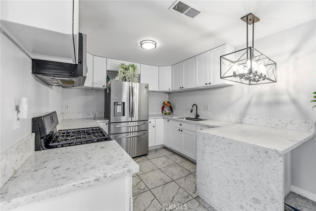 961 Park Property Photo 8