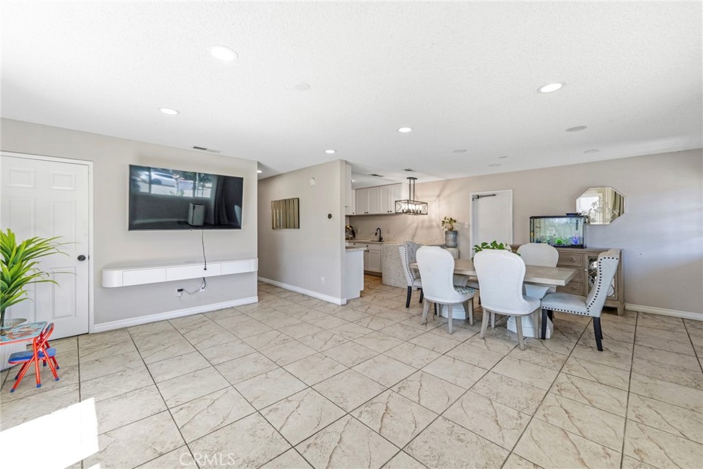 961 Park Property Photo 9