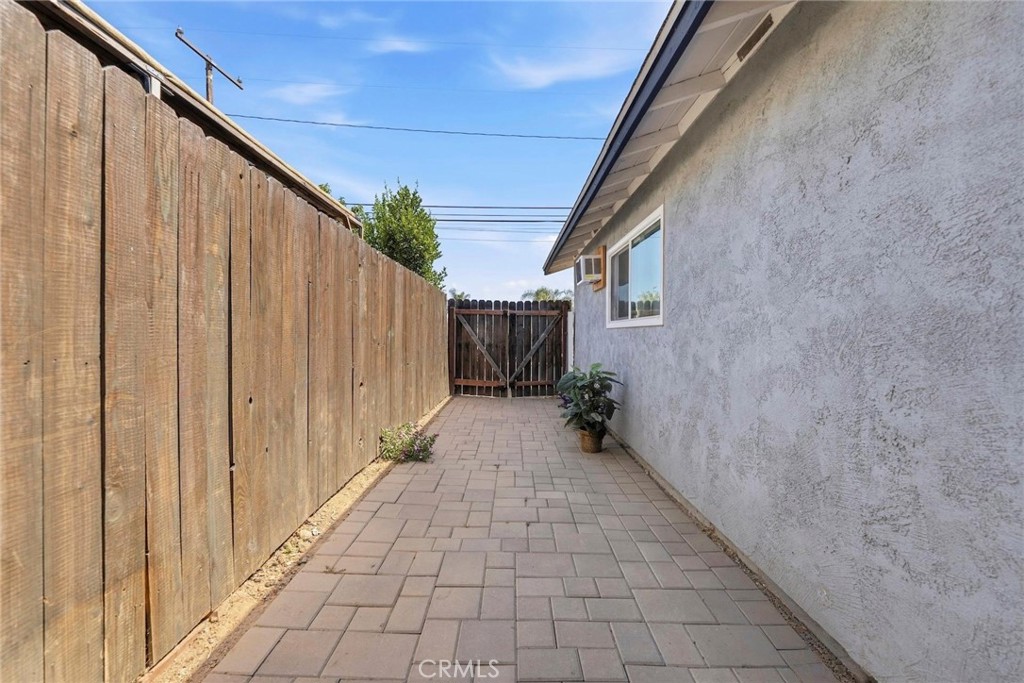 961 Park Property Photo 17