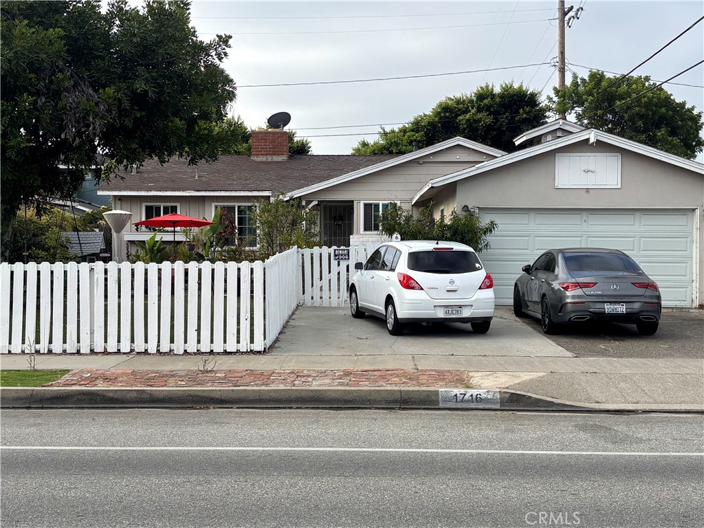 1716 E South Street Property Photo