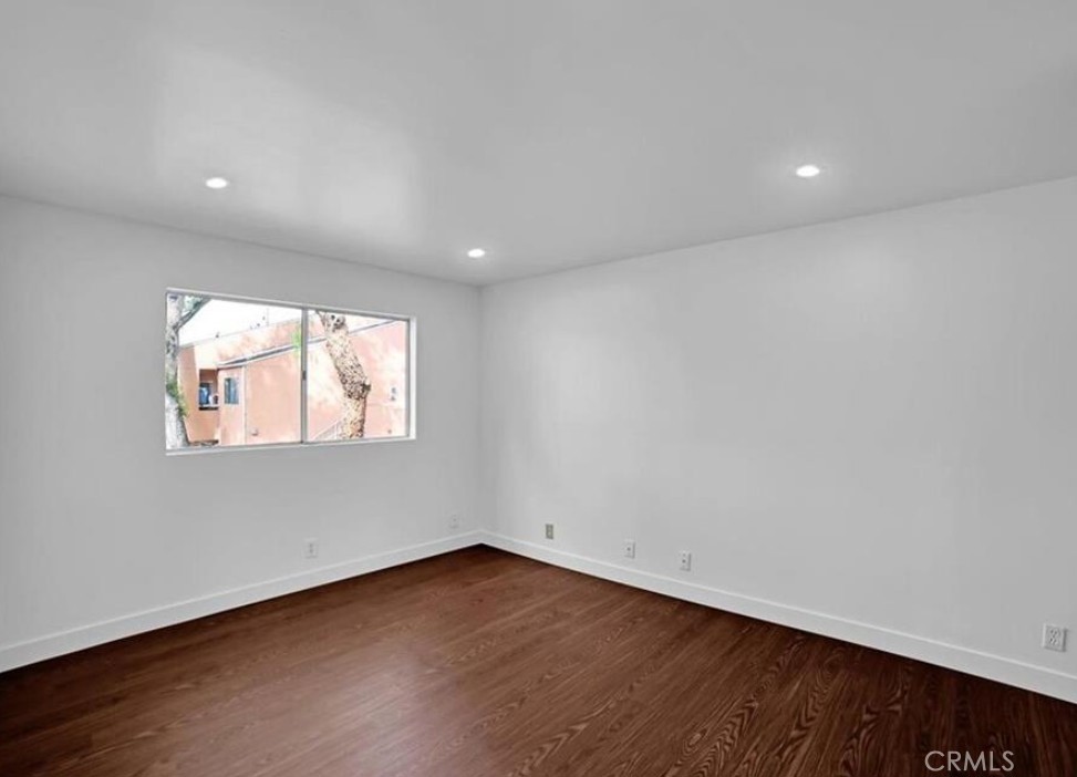 12601 Van Nuys 241 Property Photo 4