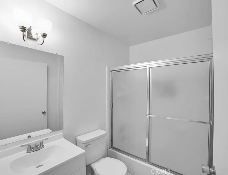 12601 Van Nuys 241 Property Photo 5