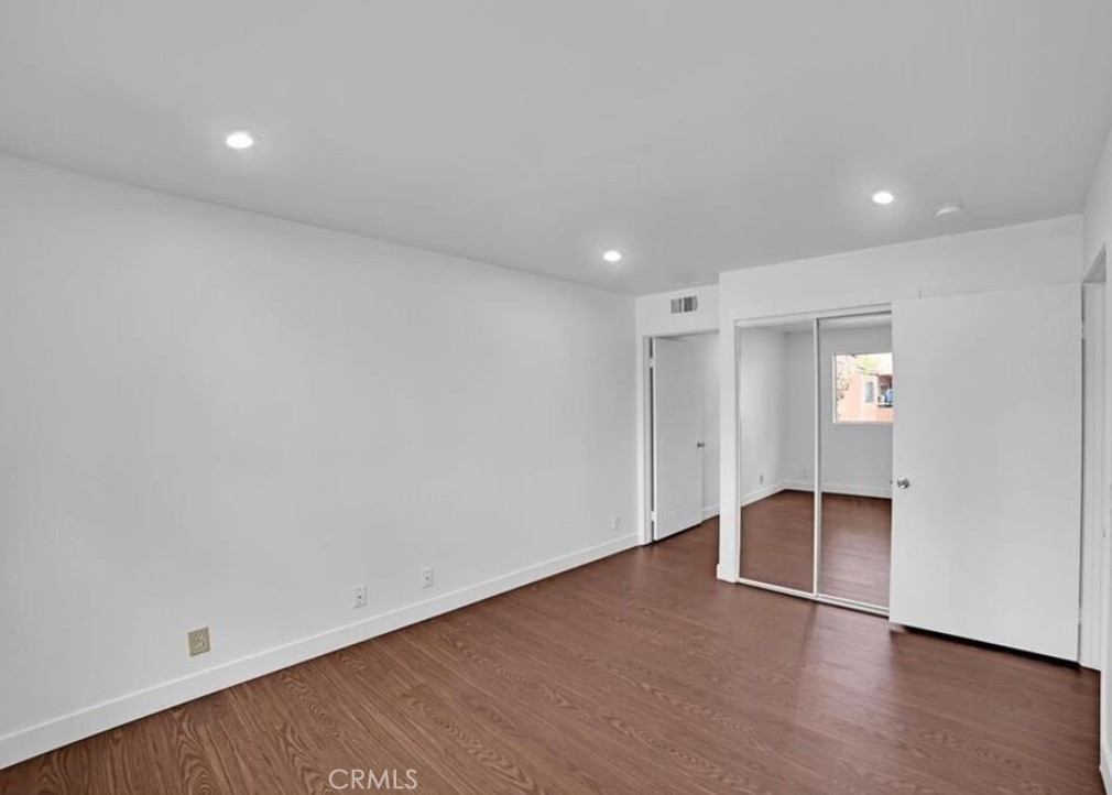 12601 Van Nuys 241 Property Photo 6