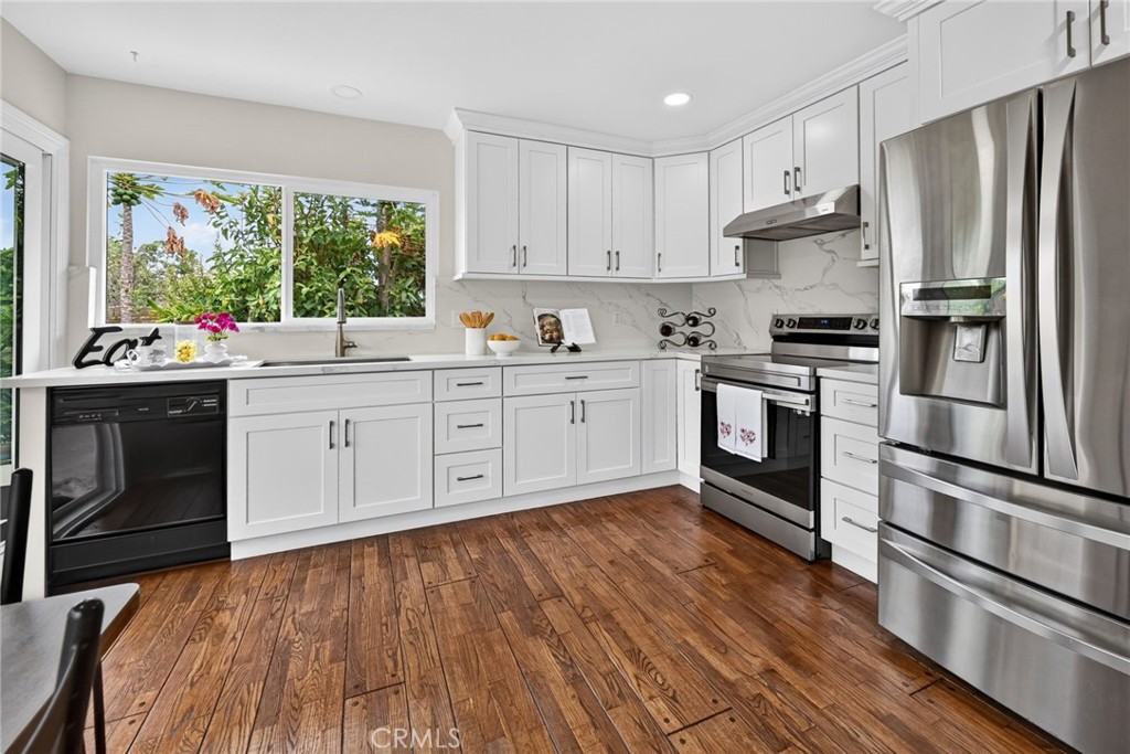 19003 Vickie Avenue Property Photo 8