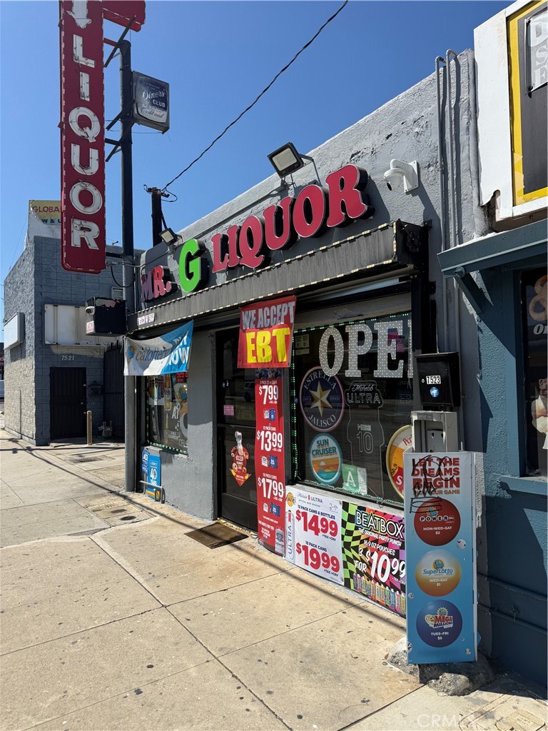 7523 7525 E Slauson Avenue Property Photo 1