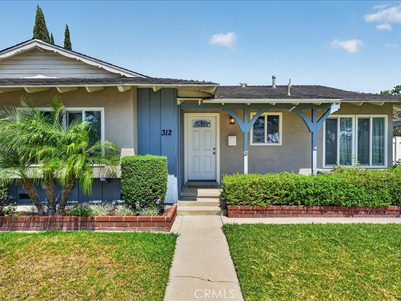 312 S Western Avenue Property Photo