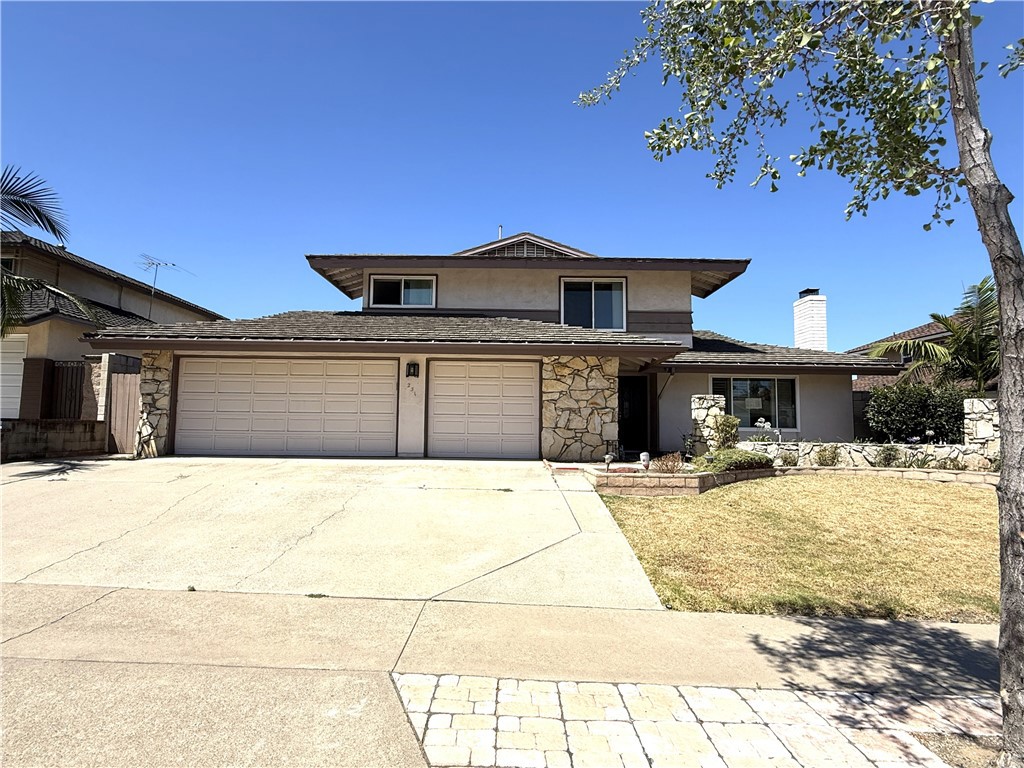 231 N Redrock Property Photo