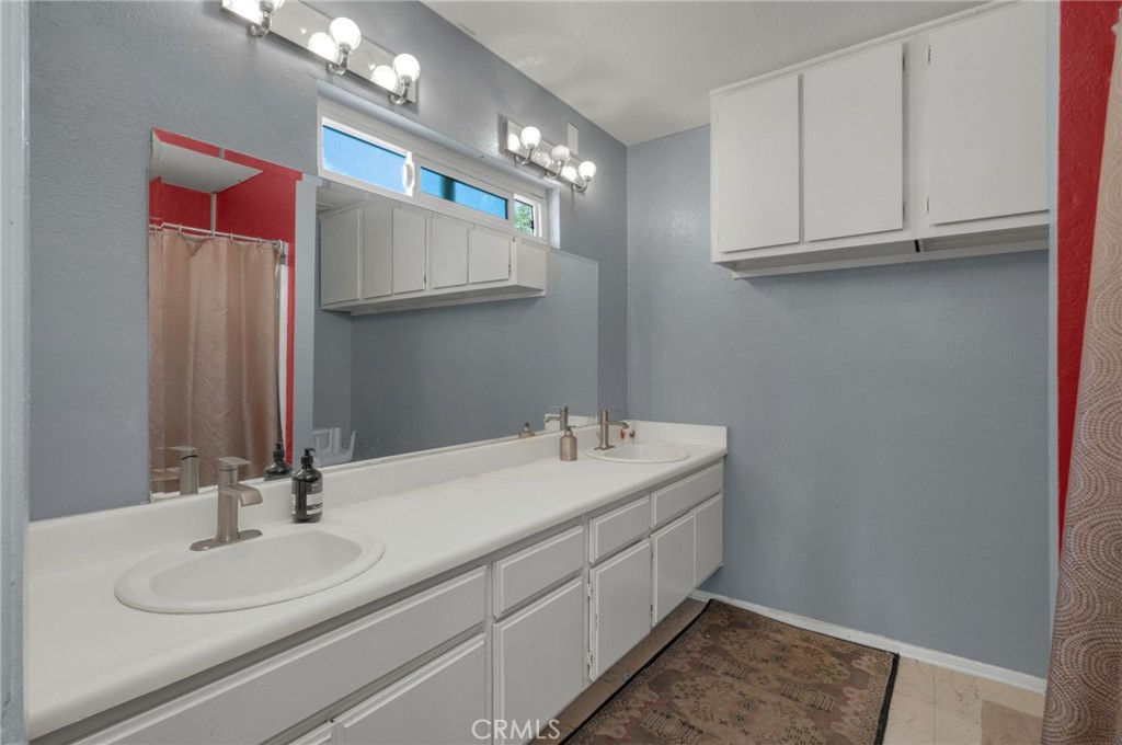 1615 Occidental Property Photo 30