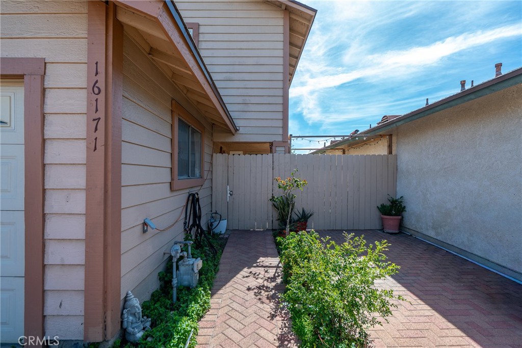 16171 Winterwood Property Photo 4