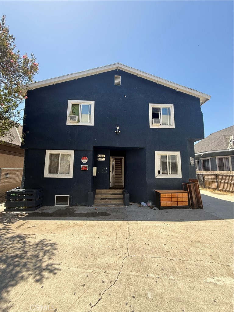822 W 60th Property Photo