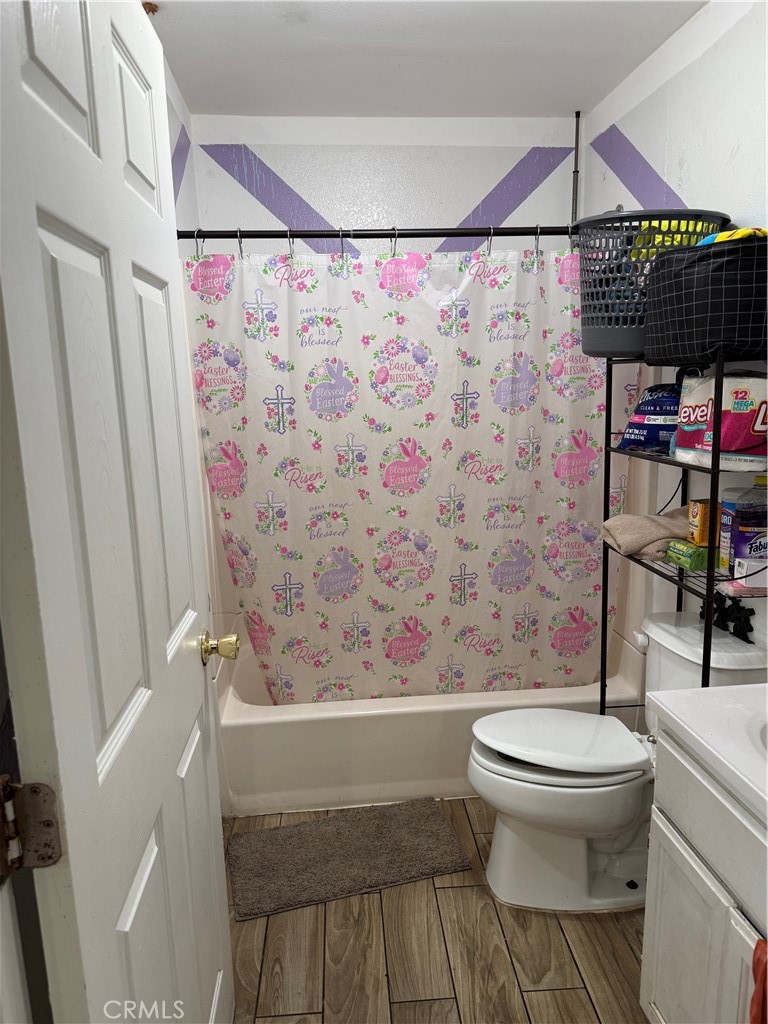 822 W 60th Property Photo 12