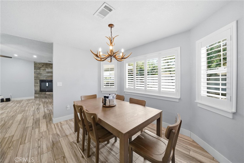 17041 Fairburn Property Photo 17
