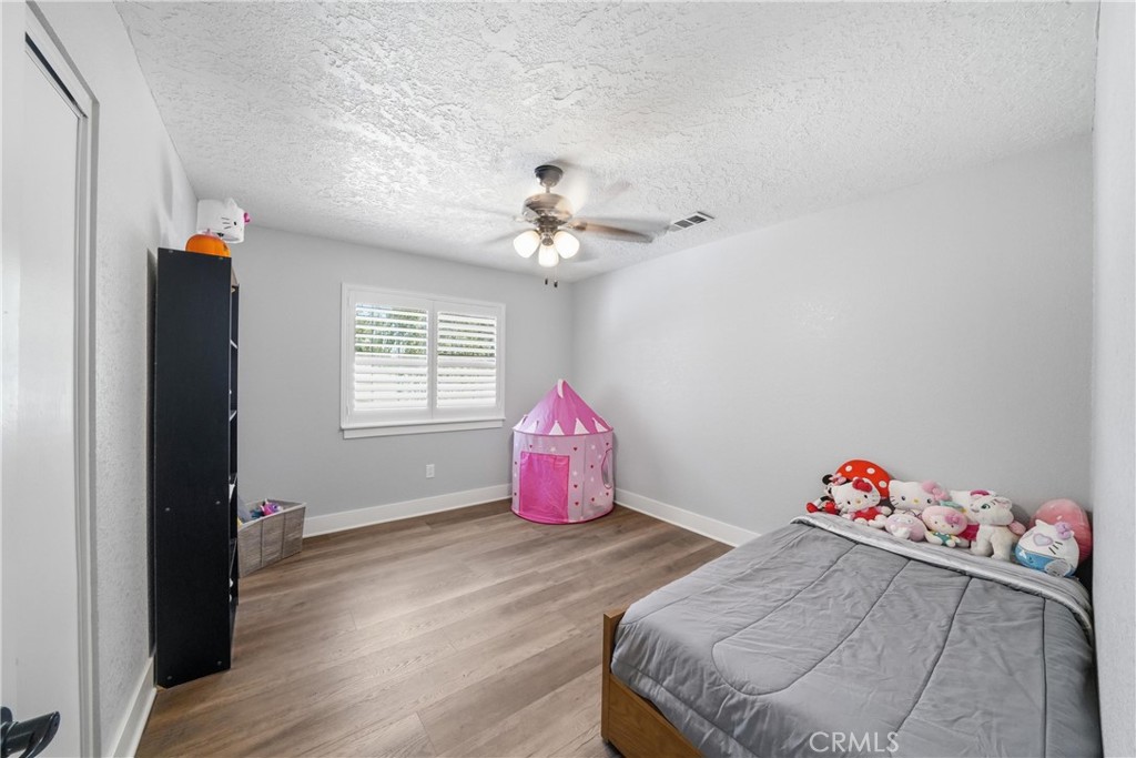 17041 Fairburn Property Photo 28
