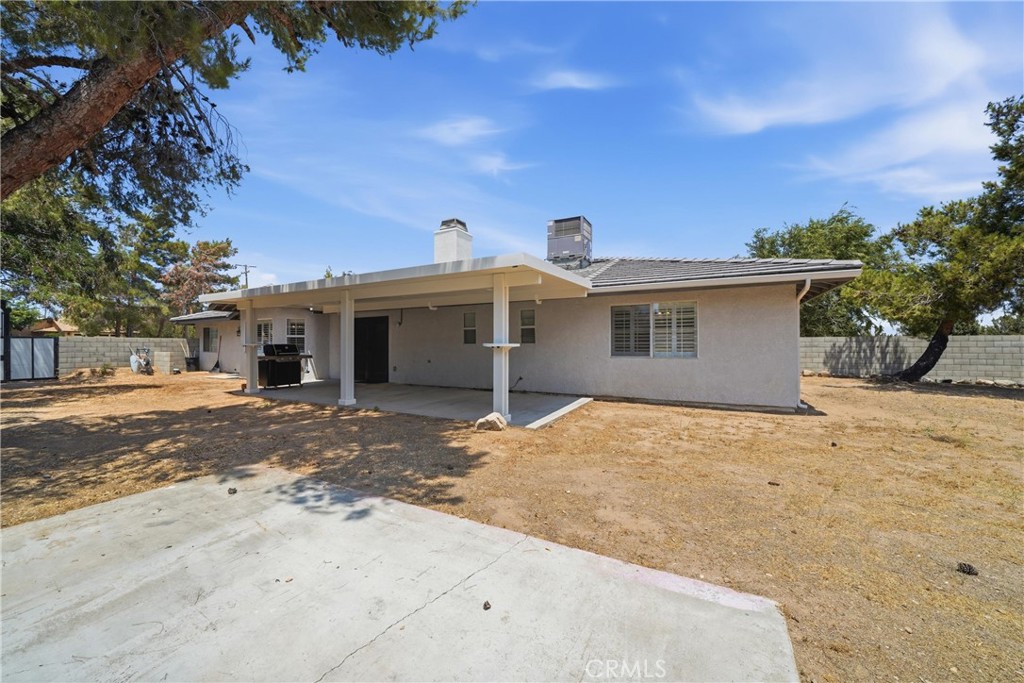 17041 Fairburn Property Photo 30