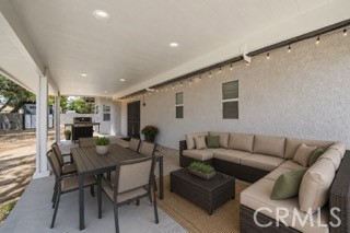 17041 Fairburn Property Photo 32