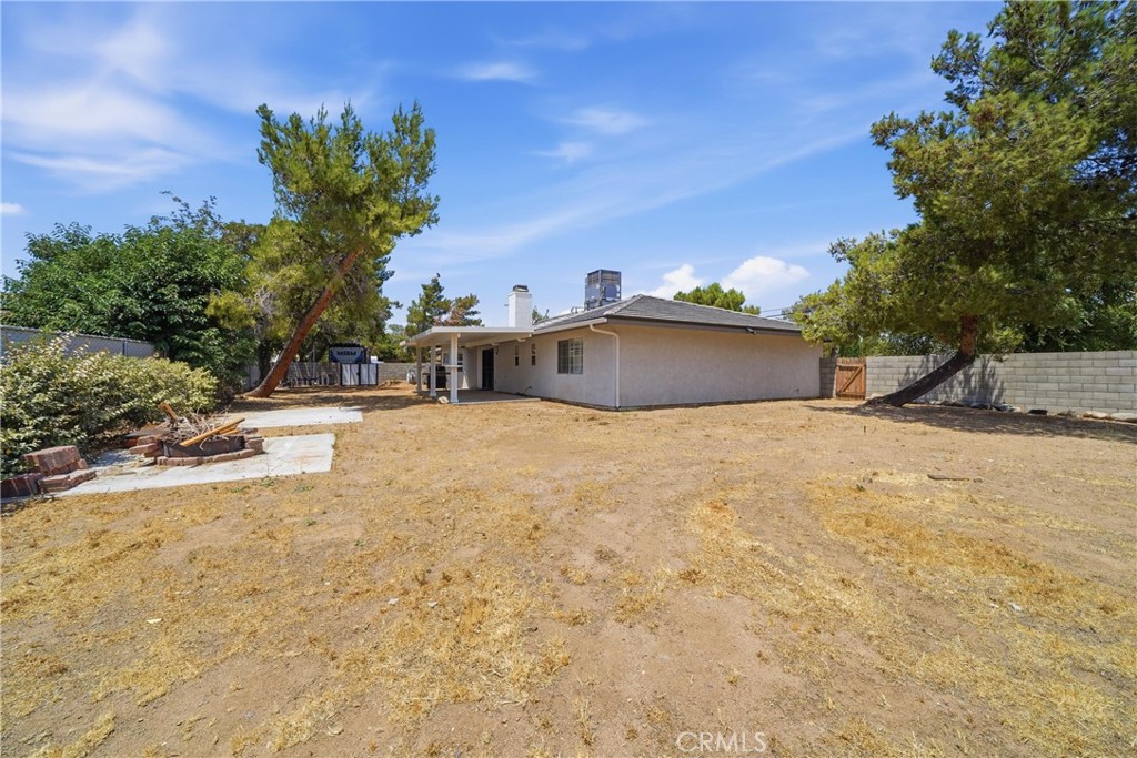 17041 Fairburn Property Photo 33