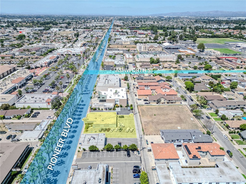 18012 Pioneer Property Photo 2