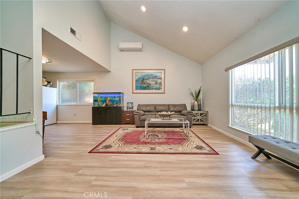 15523 Lancelot Avenue Property Photo 6