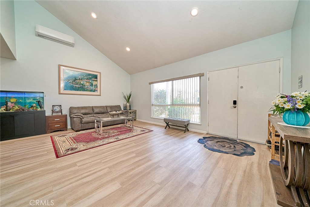 15523 Lancelot Avenue Property Photo 7