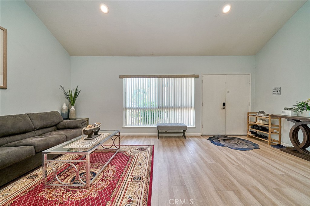 15523 Lancelot Avenue Property Photo 8