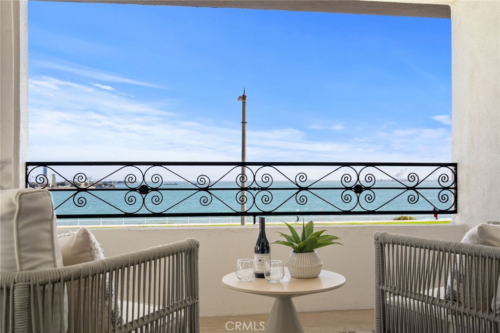 2747 E Ocean Boulevard Property Photo 33