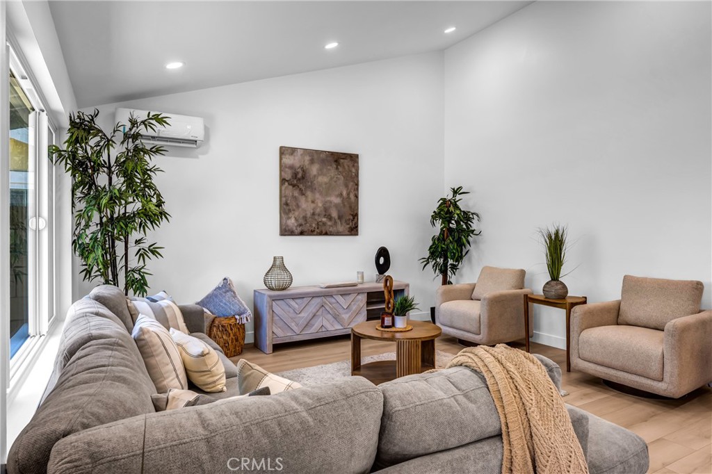 11610 Gonsalves Property Photo 3