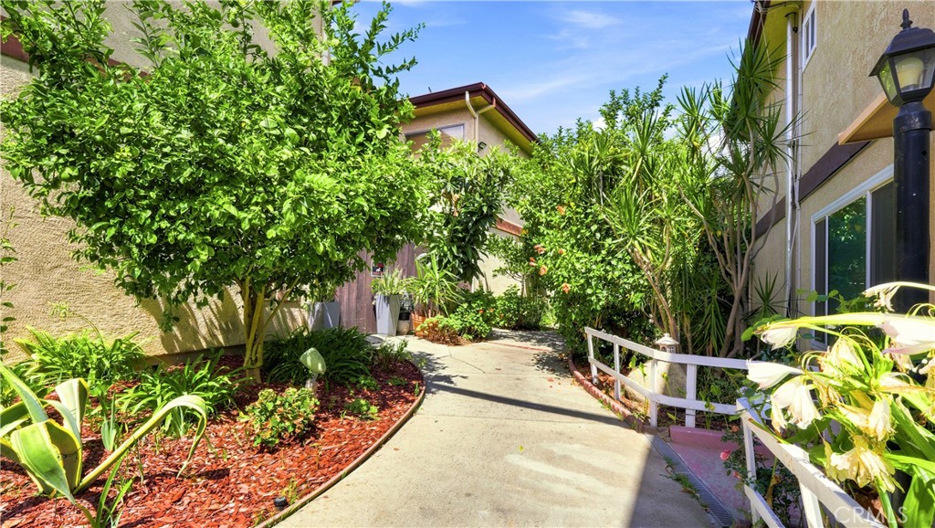 7300 Lennox K16 Property Photo 4