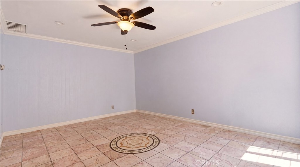 7300 Lennox K16 Property Photo 13