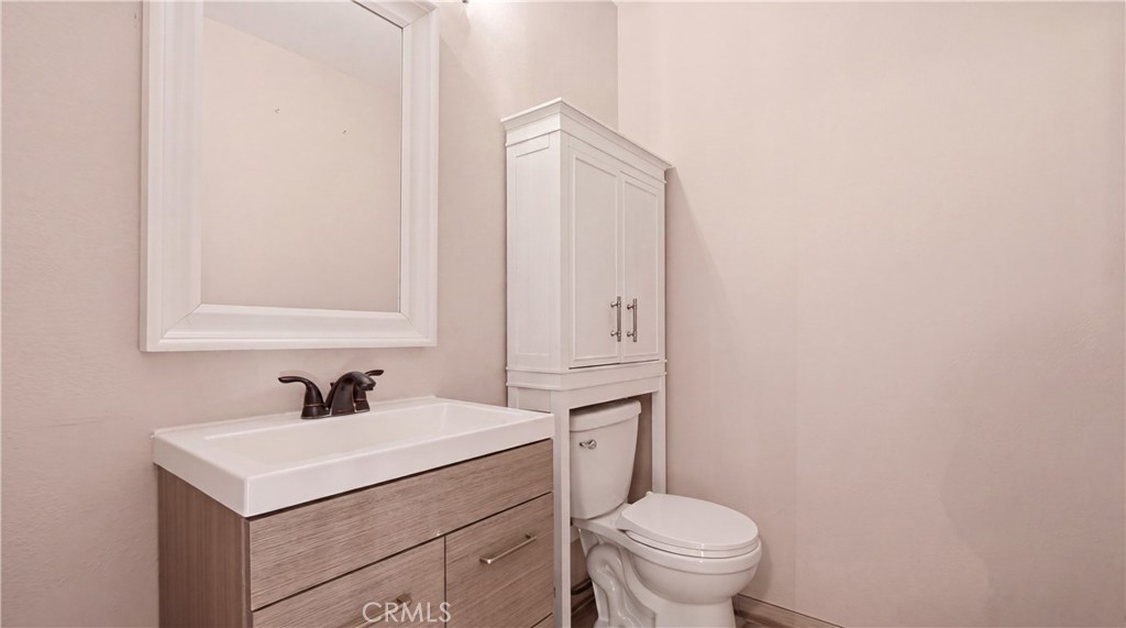 7300 Lennox K16 Property Photo 16