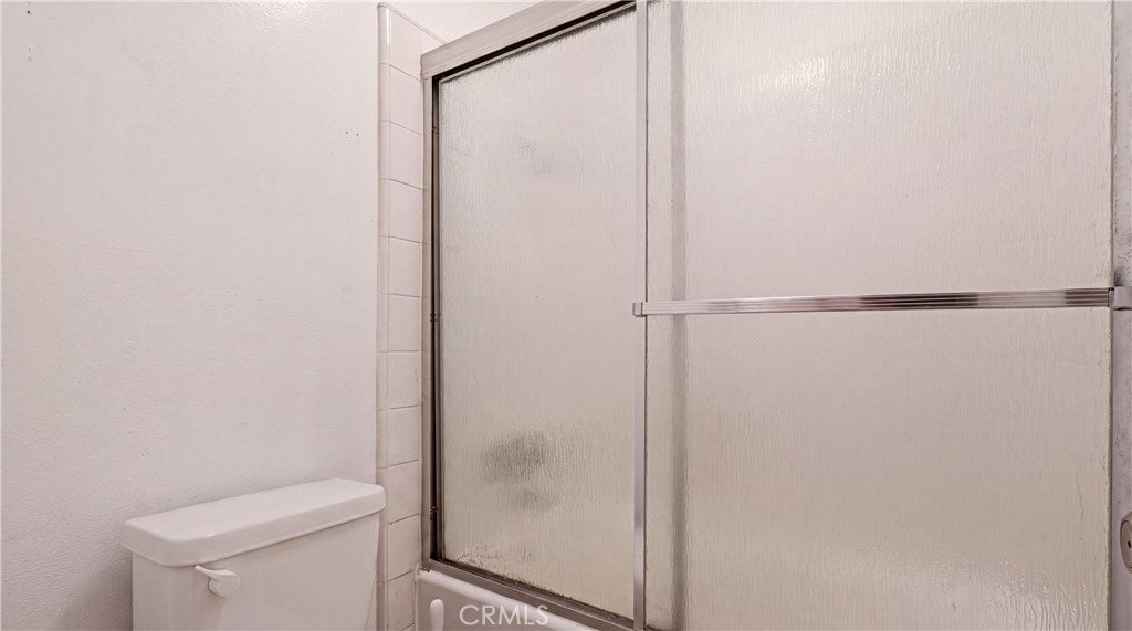 7300 Lennox K16 Property Photo 19