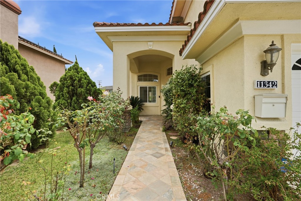 11342 Rose Property Photo 5