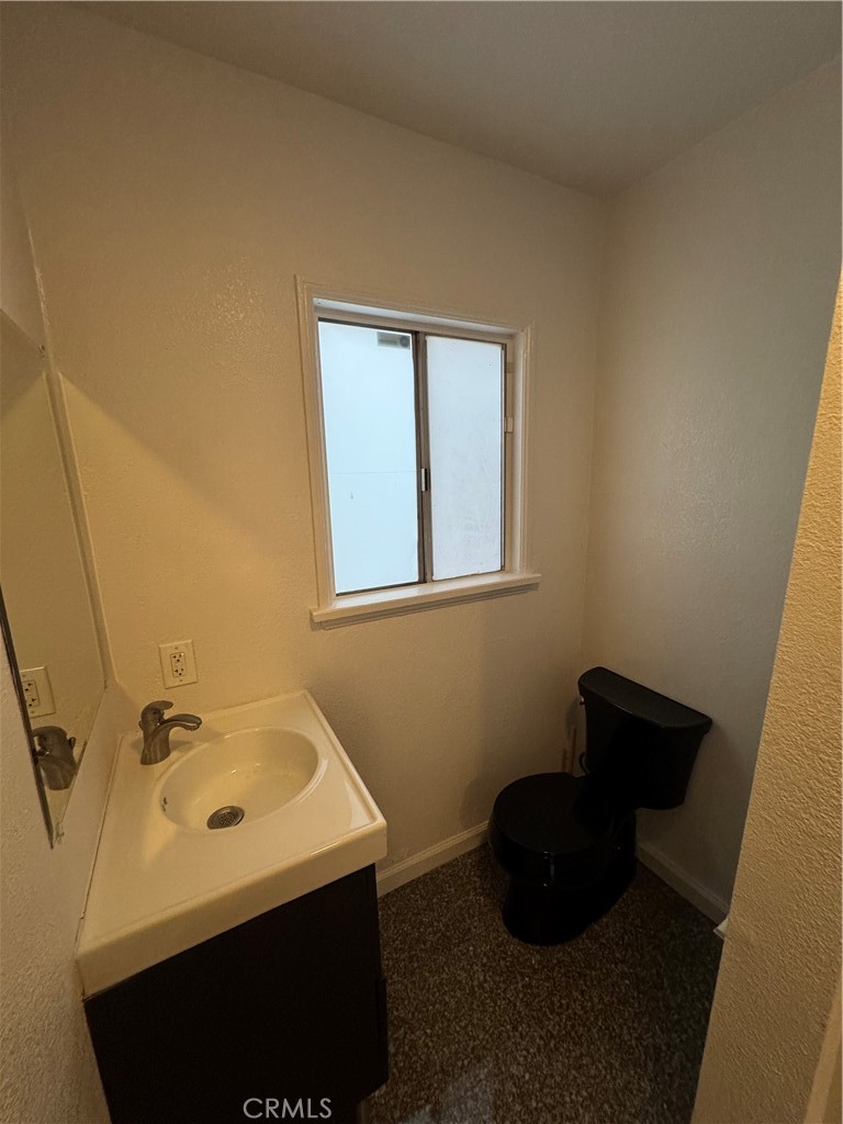 6228 Lemon Ave Property Photo 8