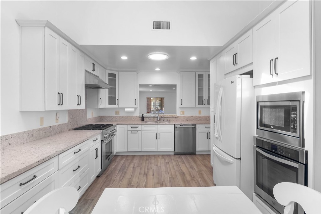 12912 Cantrece Property Photo 8