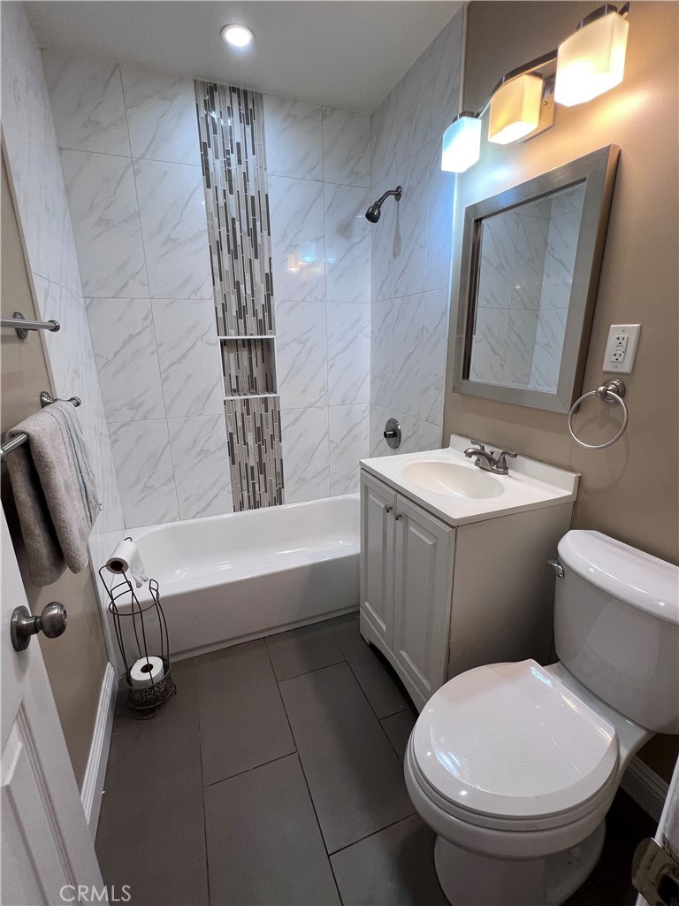 2064 Lomita Park Place Property Photo 6